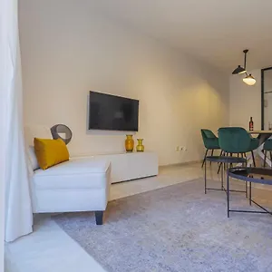 https://apartamento-vialia-malaga.1costadelsol.com